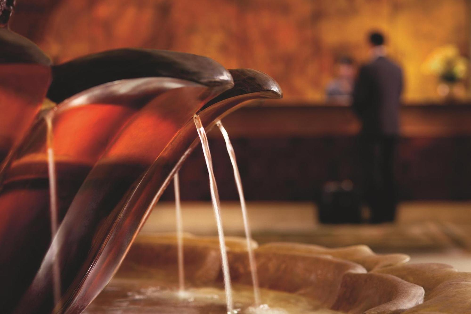 The Ritz-Carlton, Guangzhou Hotel Екстериор снимка